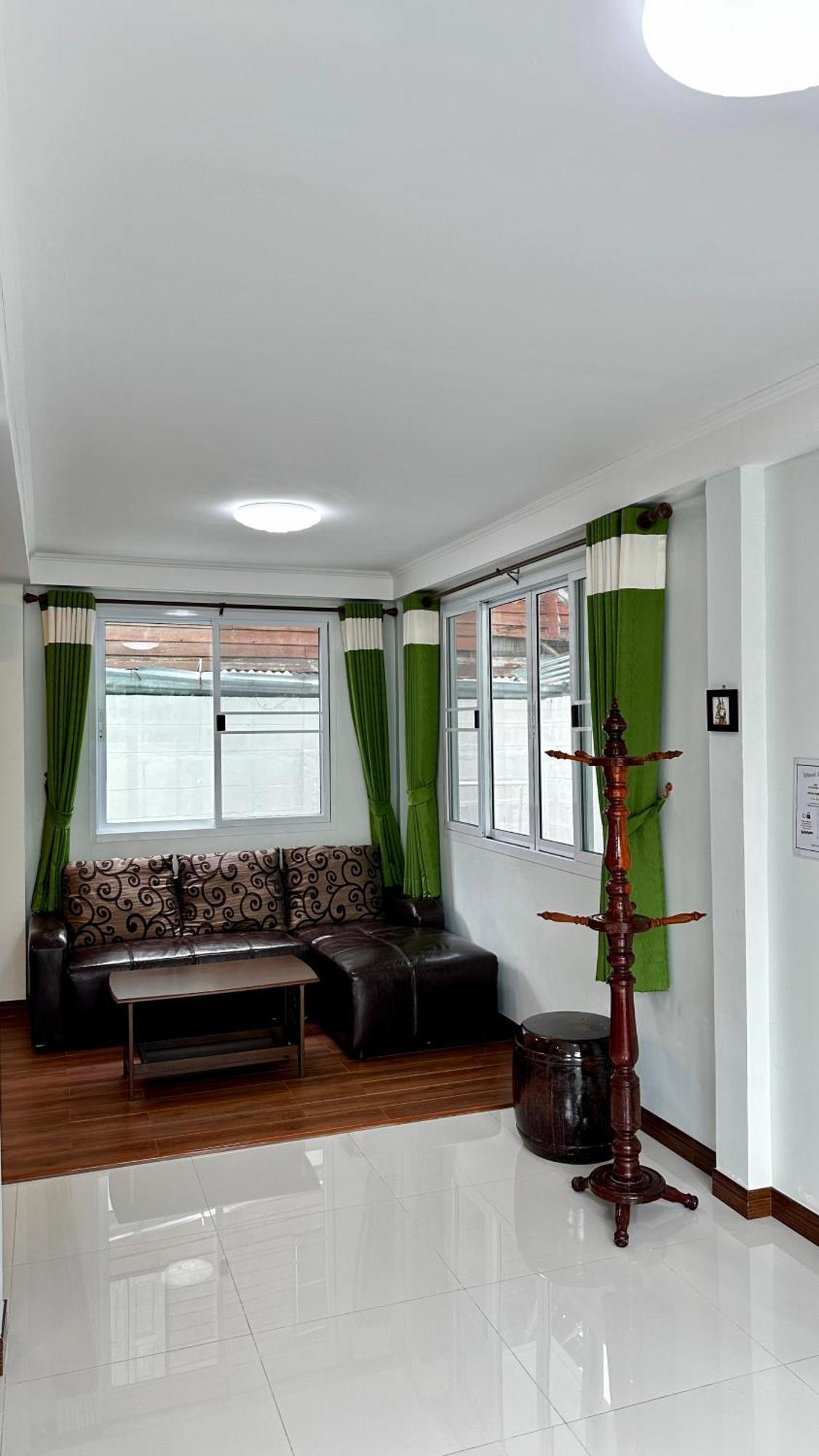 Friend House Bkk Ferienhaus